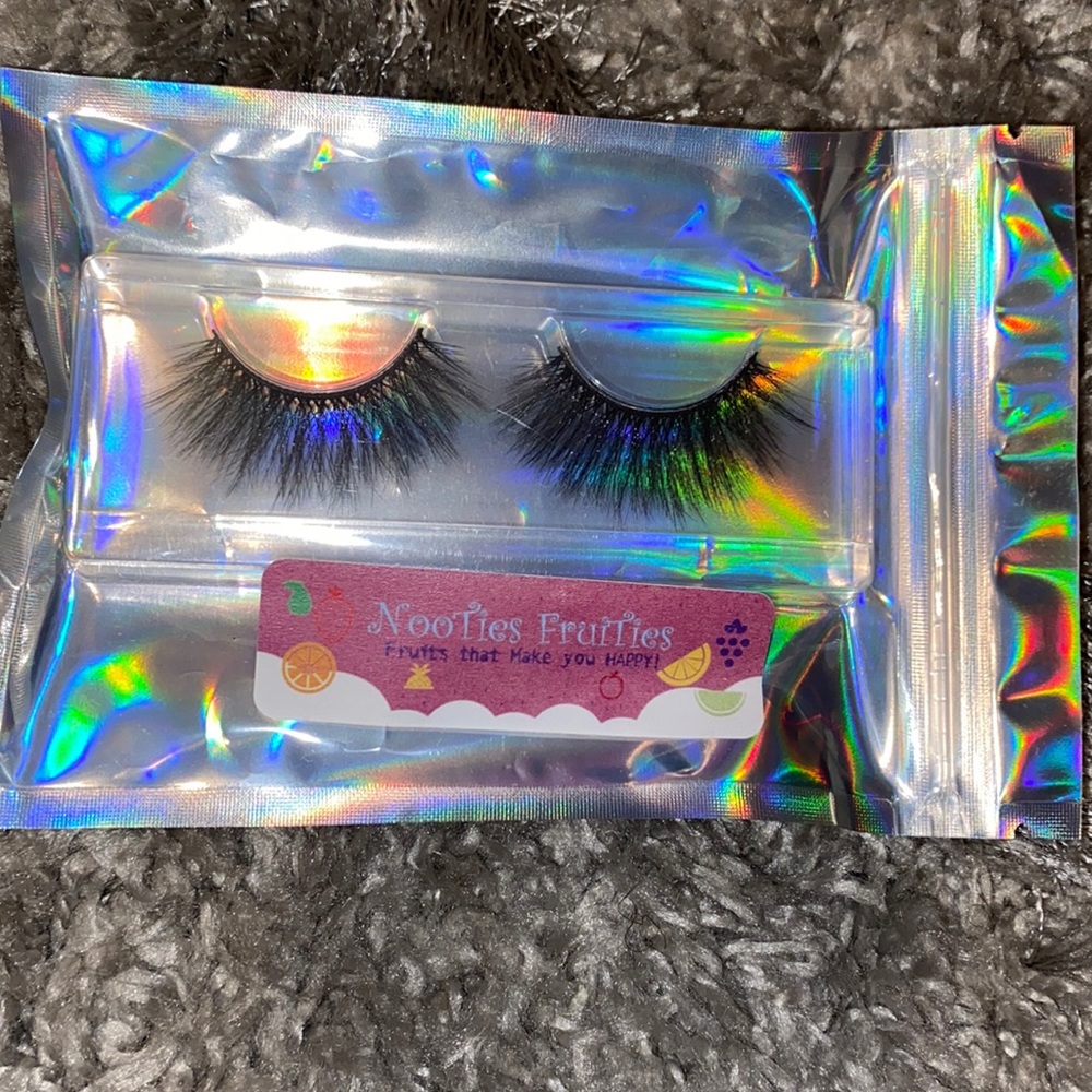 Lashes